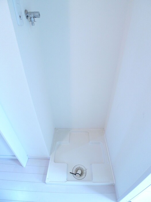 物件内観写真17　(洗濯機置場)