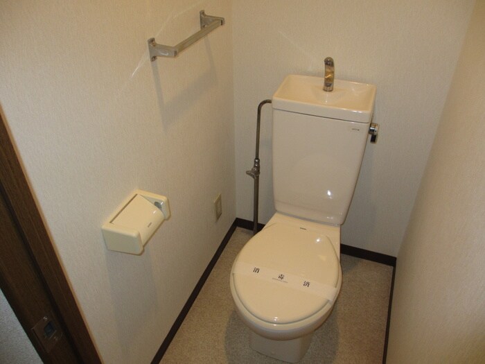 物件内観写真11　(トイレ)