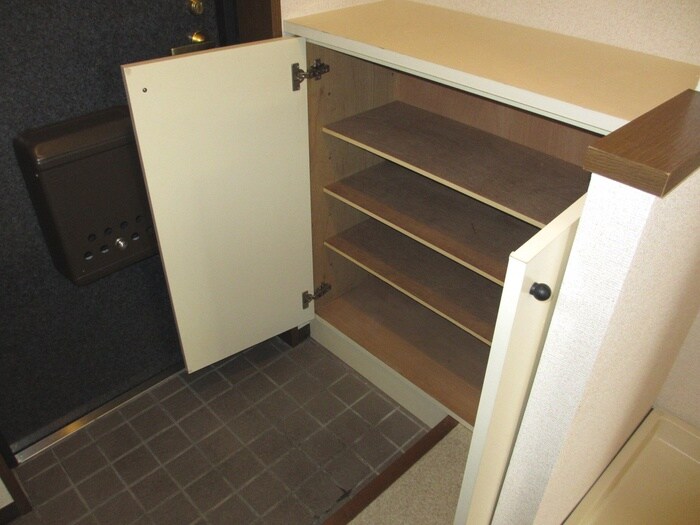 物件内観写真16　(靴箱)