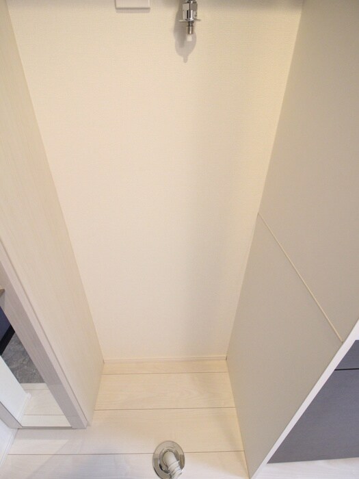 物件内観写真11　(洗濯機置場)