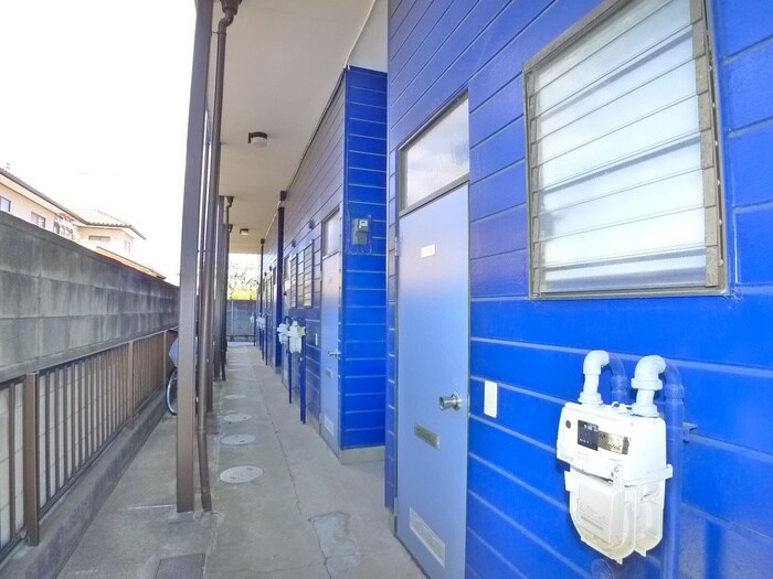 物件外観写真5　(エントランス部分)