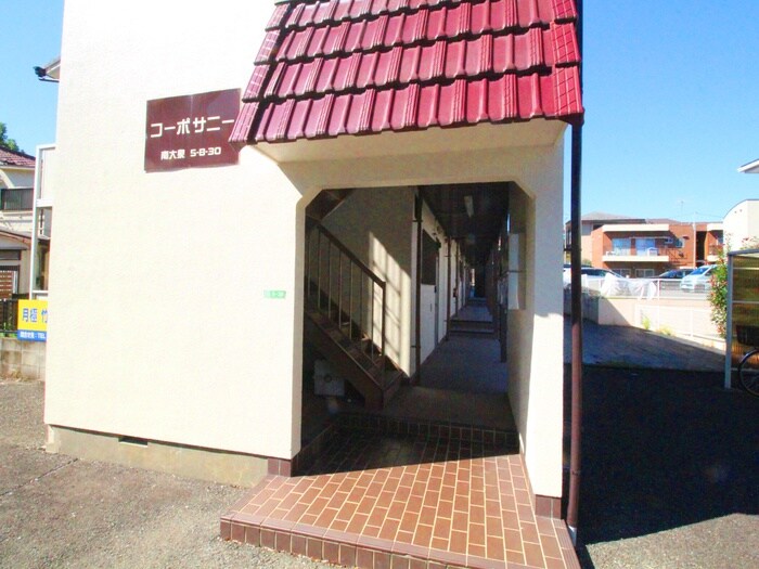 物件外観写真2　(エントランス部分)