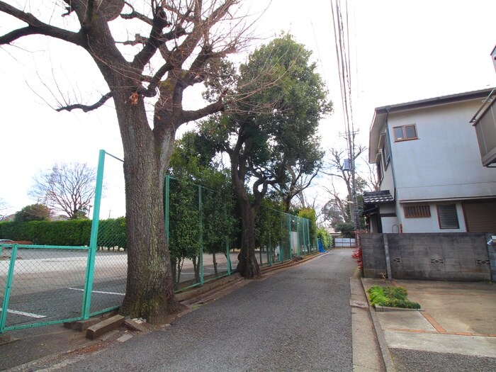 物件外観写真6　(周辺環境)