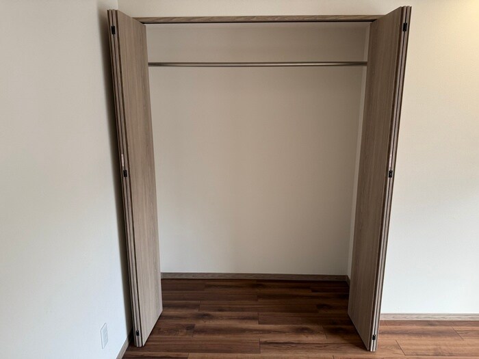 物件内観写真12　(収納)