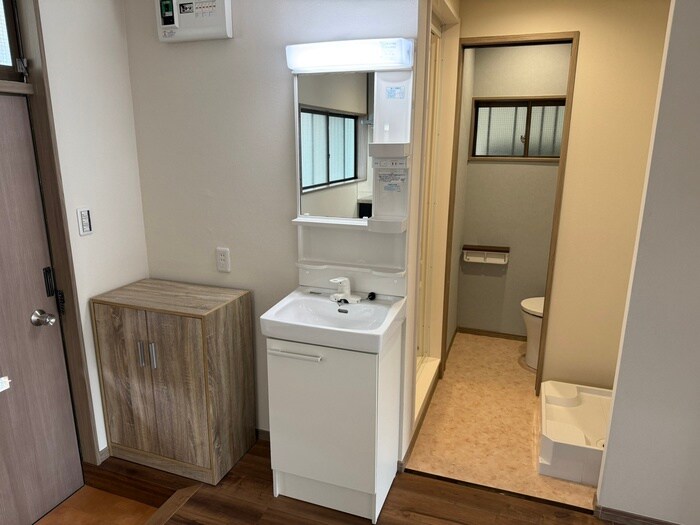 物件内観写真16　(洗面)