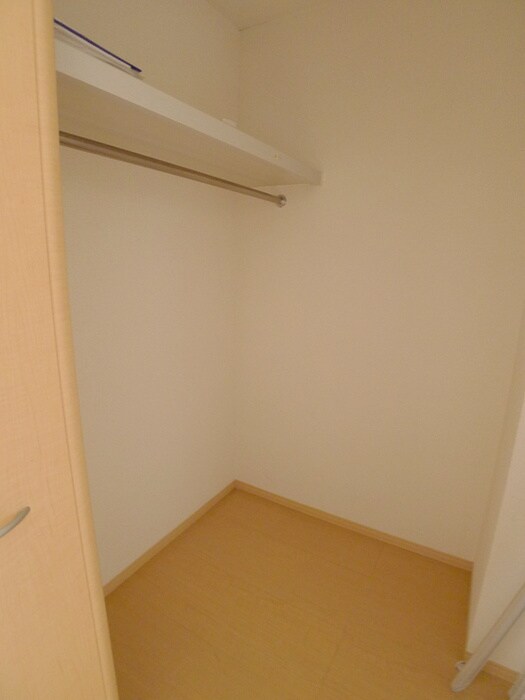 物件内観写真8　(収納)