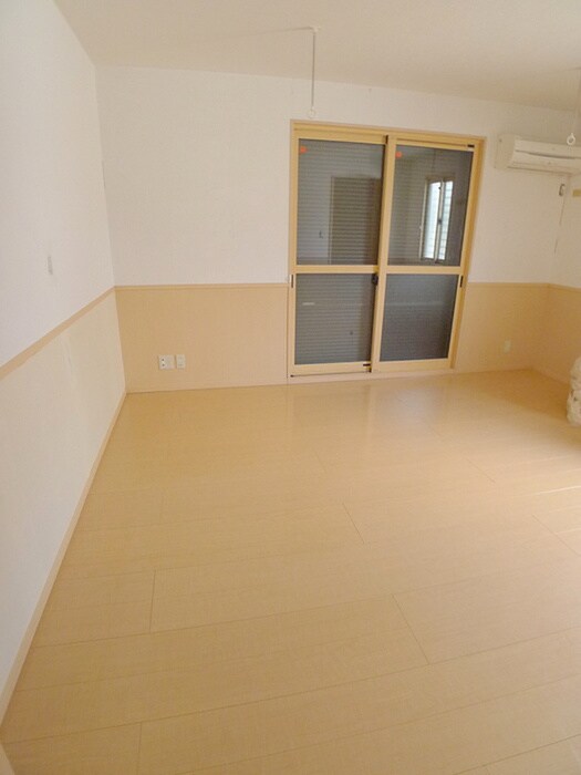 物件内観写真13　(玄関)