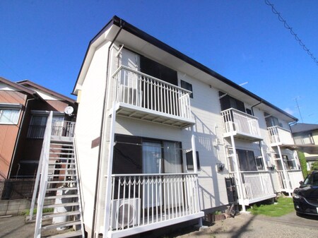 ハイツピュア外観写真