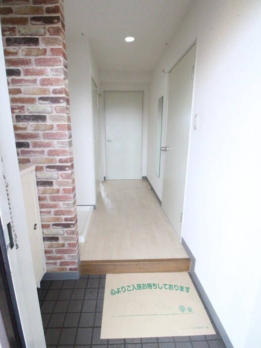 物件内観写真16　(玄関)