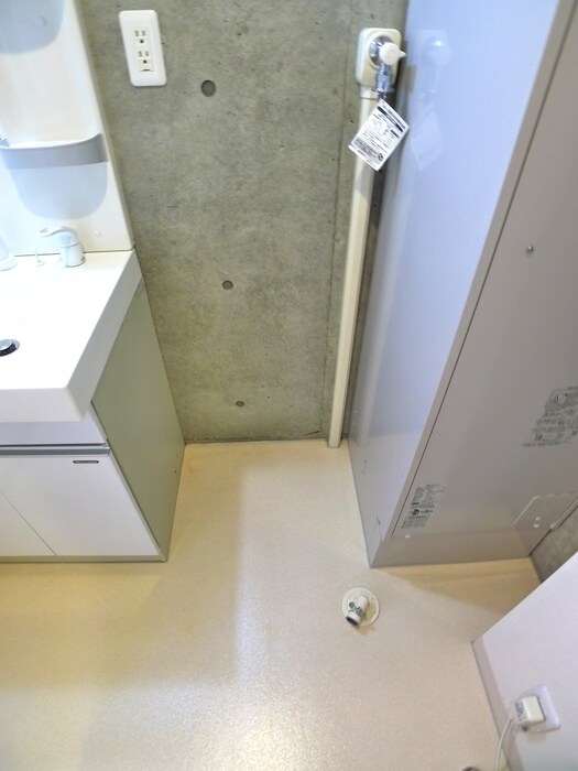 物件内観写真8　(洗濯機置場)