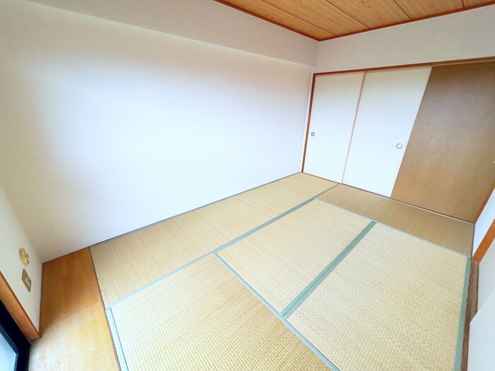 物件内観写真10　(居室)