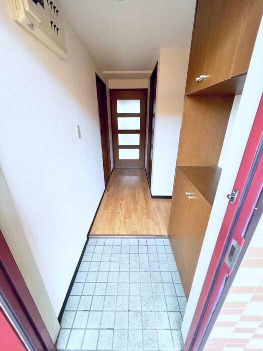 物件内観写真17　(玄関)