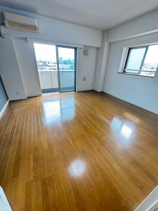 物件内観写真4　(居室)