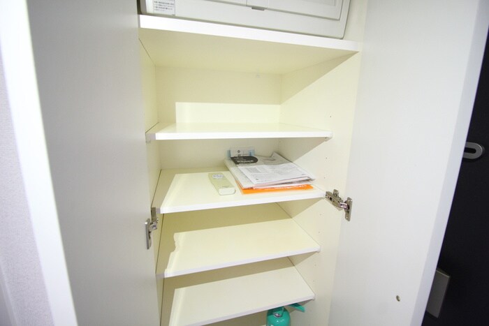 物件内観写真16　(靴箱)