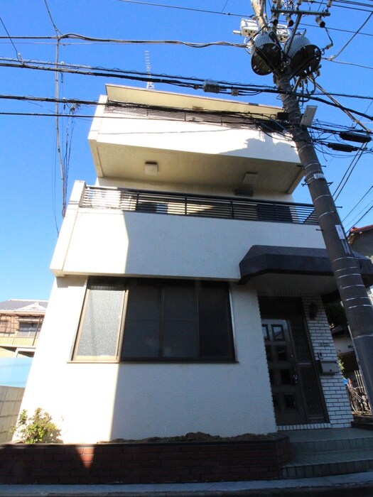 本木東町住宅の物件外観写真