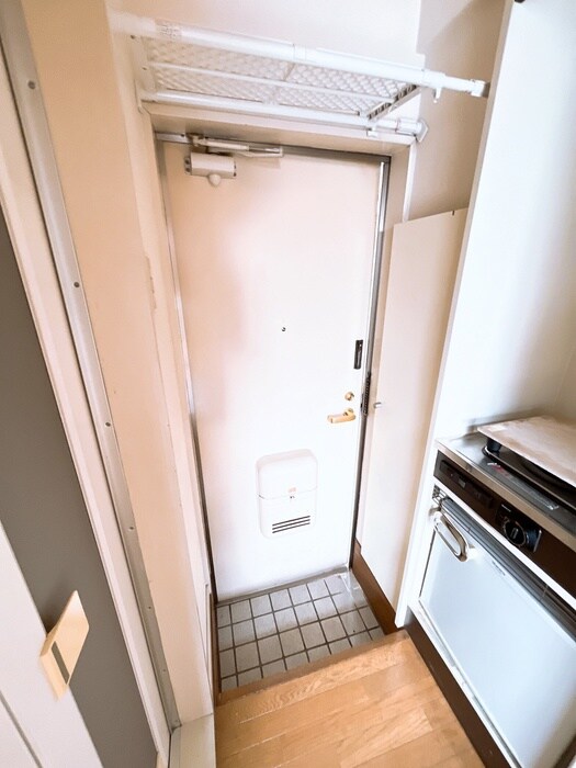 物件内観写真11　(玄関)