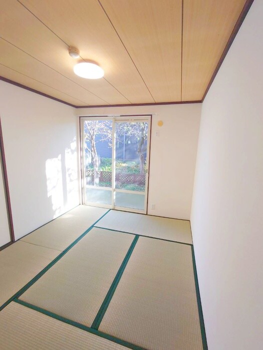 物件内観写真9　(居室)