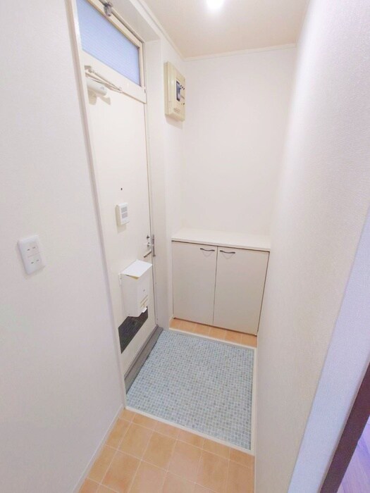 物件内観写真14　(玄関)