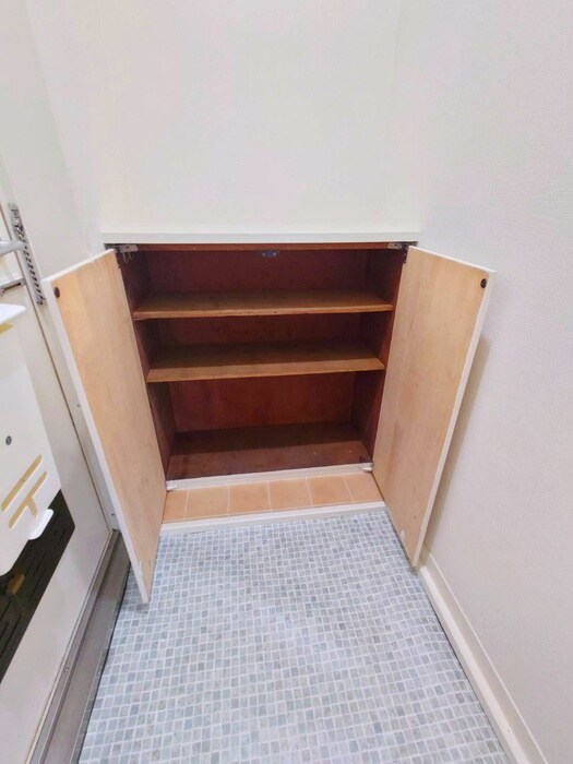 物件内観写真18　(靴箱)