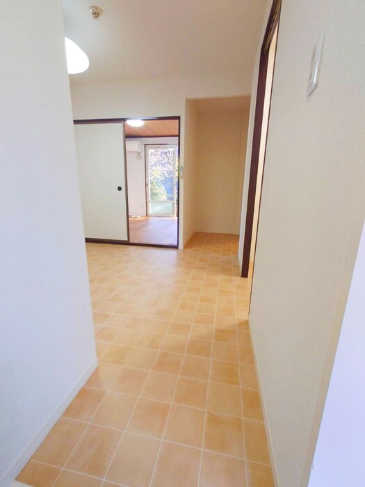 物件内観写真19　(廊下)