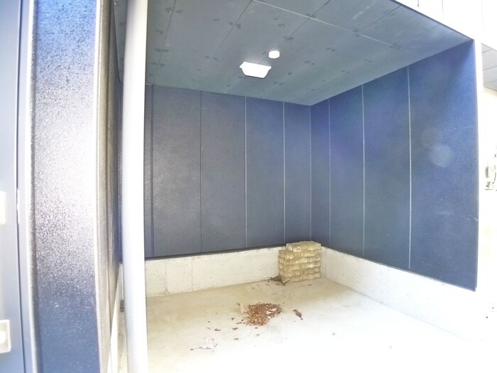 物件外観写真5　(駐輪場)