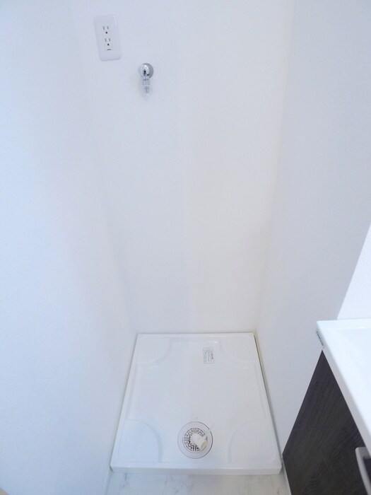 物件内観写真13　(洗濯機置場)