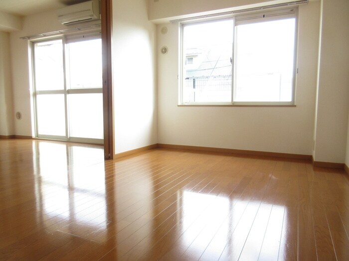 物件内観写真5　(居室)