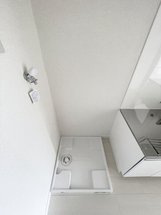 物件内観写真13　(洗濯機置場)