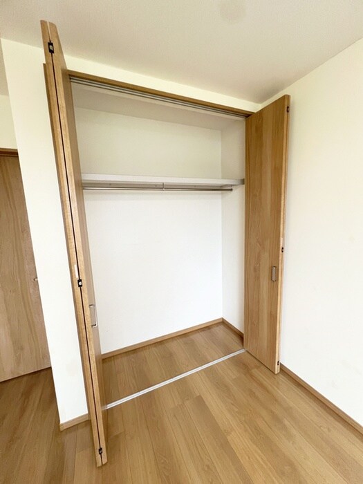 物件内観写真12　(収納)