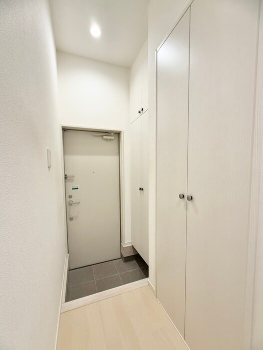 物件内観写真18　(玄関)