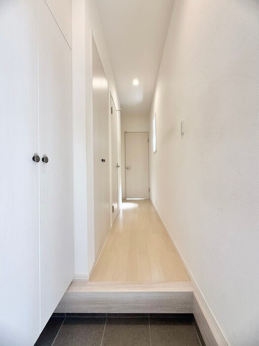 物件内観写真20　(廊下)