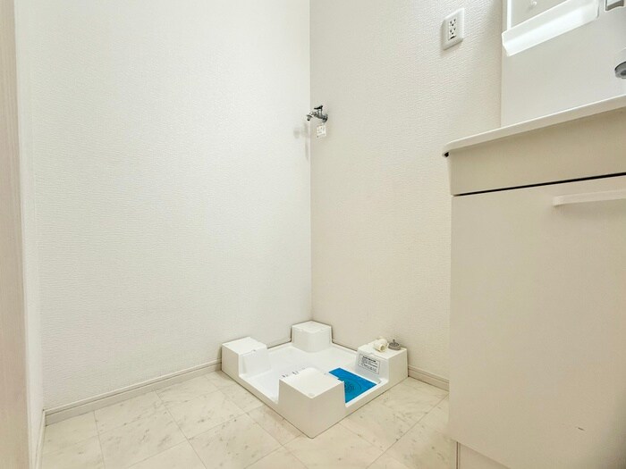 物件内観写真21　(洗濯機置場)