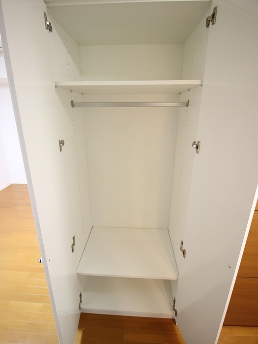 物件内観写真13　(収納)