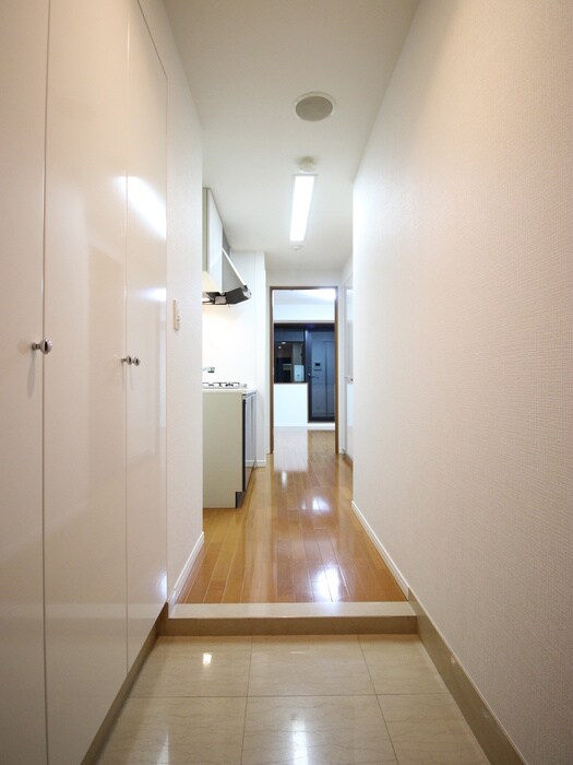 物件内観写真17　(玄関)