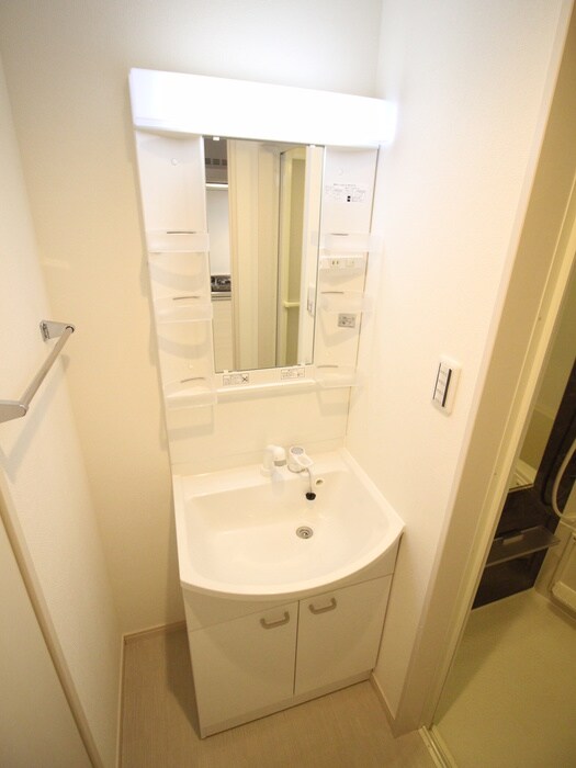 物件内観写真15　(洗面)