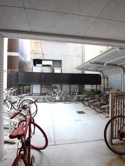 物件外観写真6　(駐輪場)