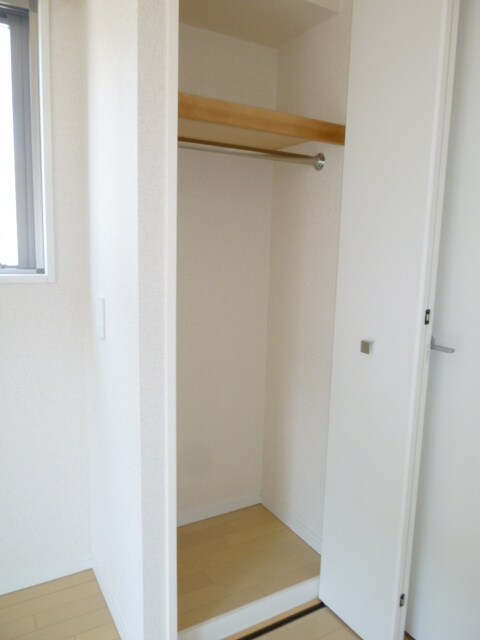 物件内観写真15　(収納)