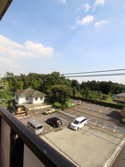 物件内観写真15　(室内からの展望)