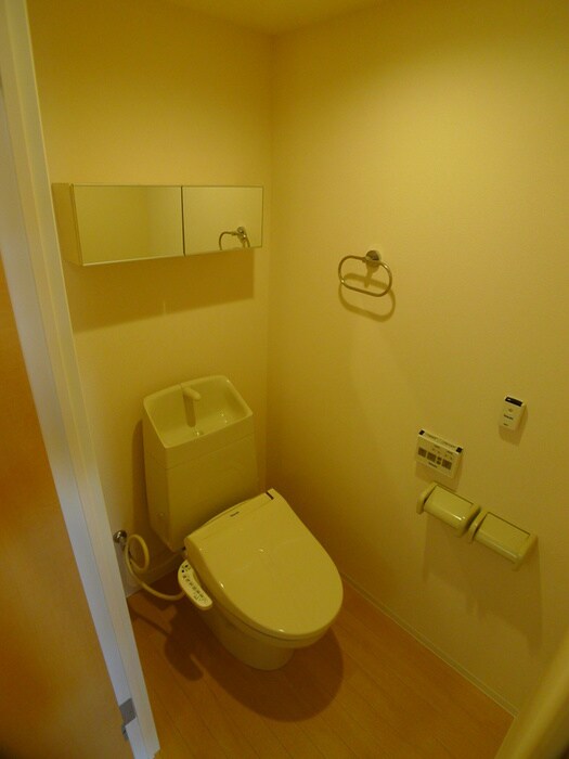 物件内観写真15　(トイレ)