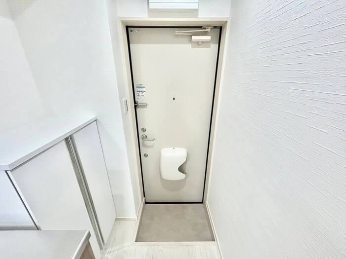 物件内観写真14　(玄関)