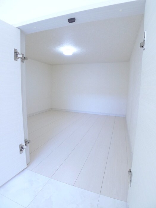 物件内観写真15　(収納)