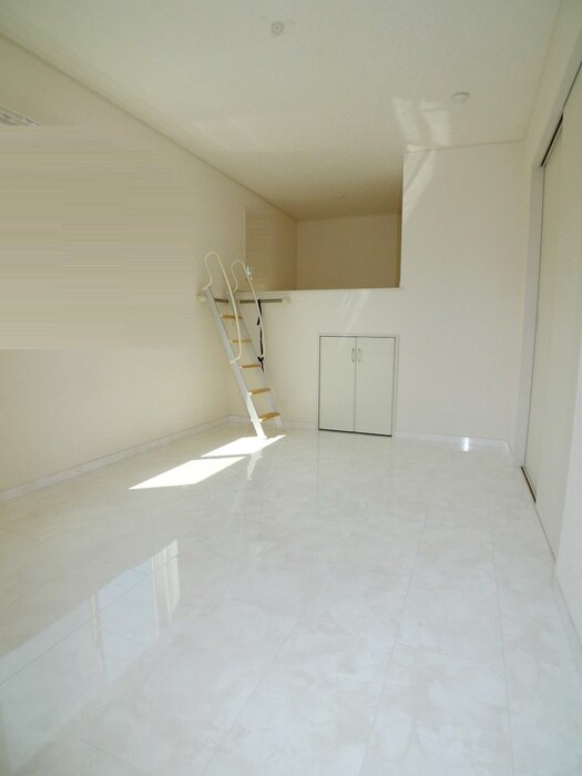 物件内観写真18　(居室)