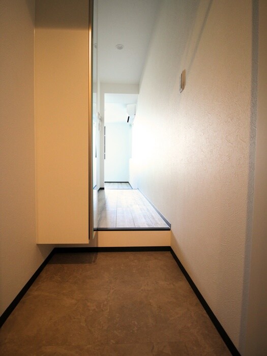 物件内観写真7　(玄関)
