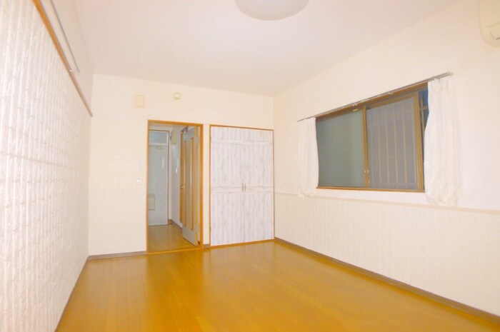 物件内観写真9　(居室)