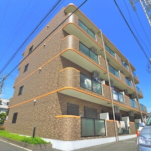 メゾンベ－ルアイ外観写真