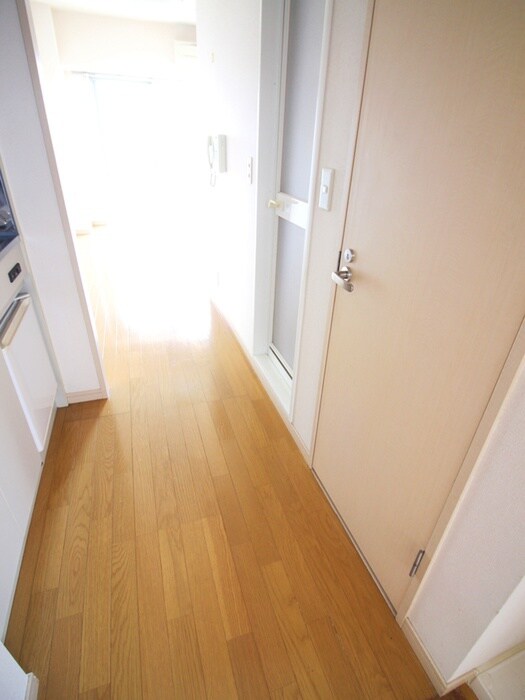 物件内観写真16　(廊下)