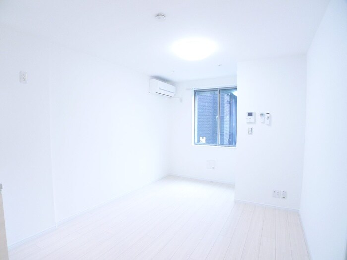 物件内観写真18　(室内からの展望)