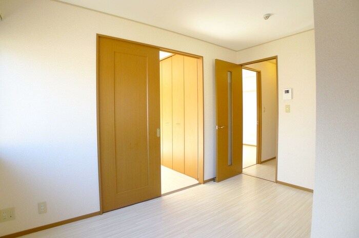 物件内観写真8　(居室)