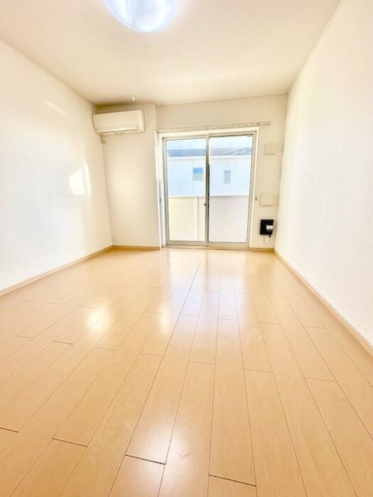 物件内観写真6　(居室)