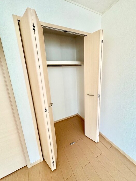 物件内観写真12　(収納)